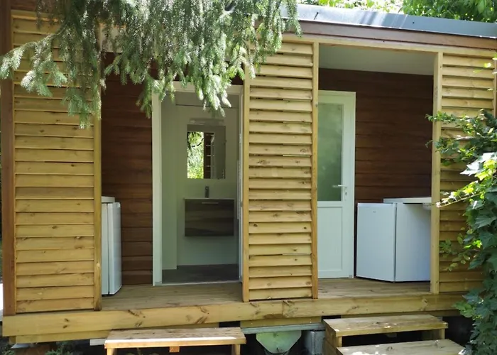 Accessible - 4 Pers - Terrasse - Api-1-52-1278 * Challes-les-Eaux